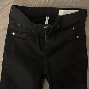 Rag and bone black skinny jeans size 24